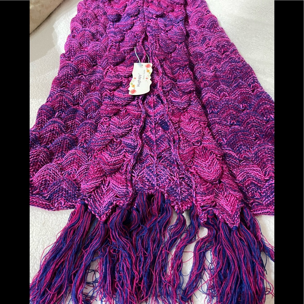 Mermaid tail crochet snuggle blanket NWT